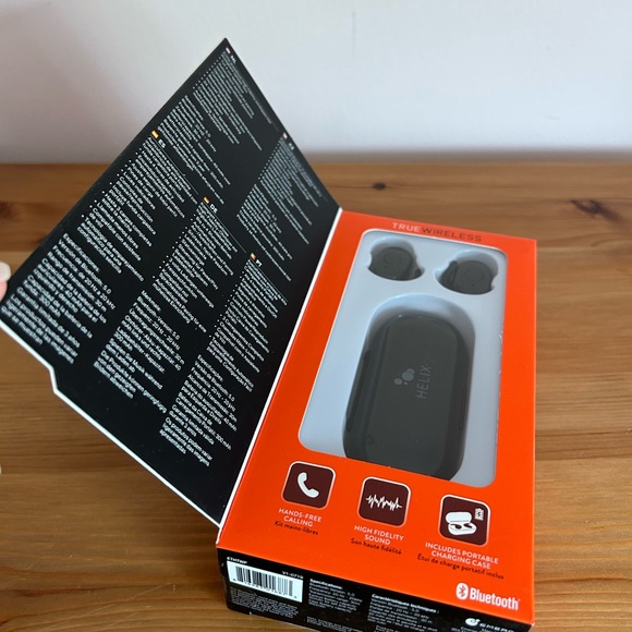 HELIX True Wireless High Fidelity Earbuds - Picture 12 of 12